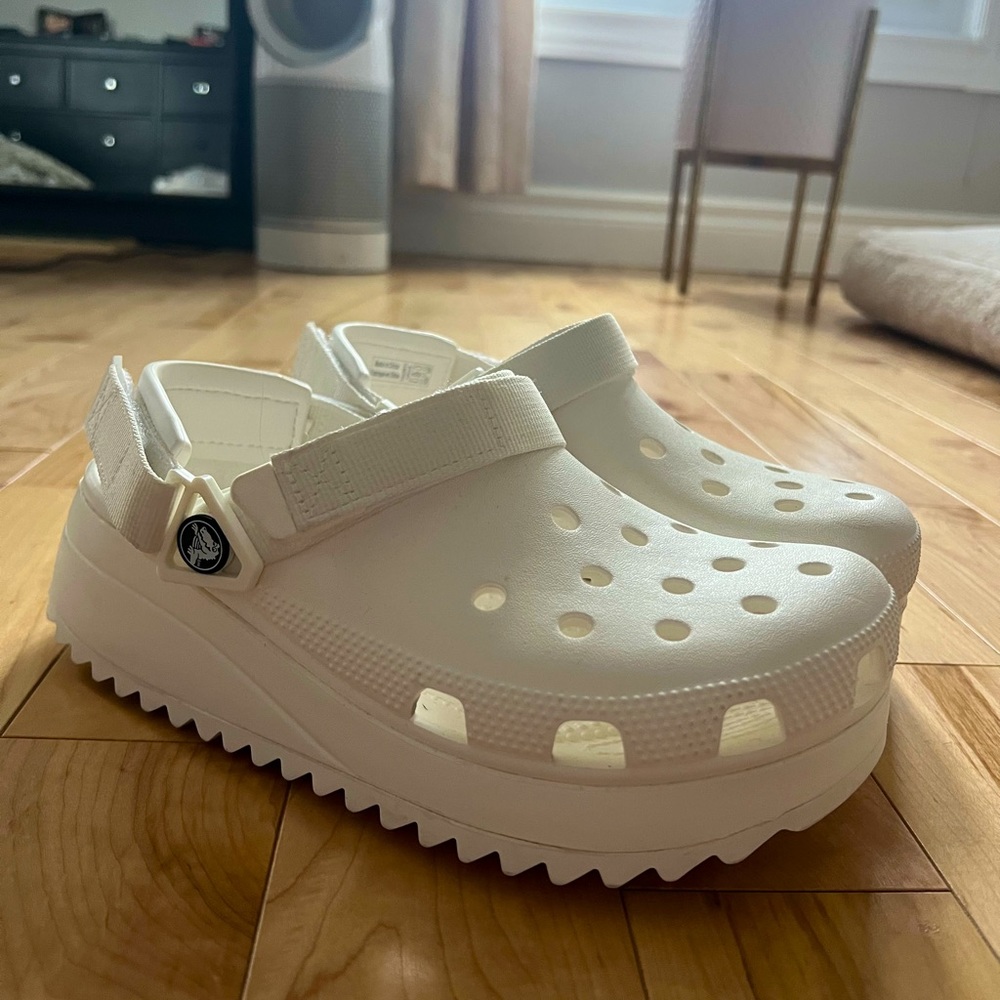 Never worn size 8 hiker Crocs